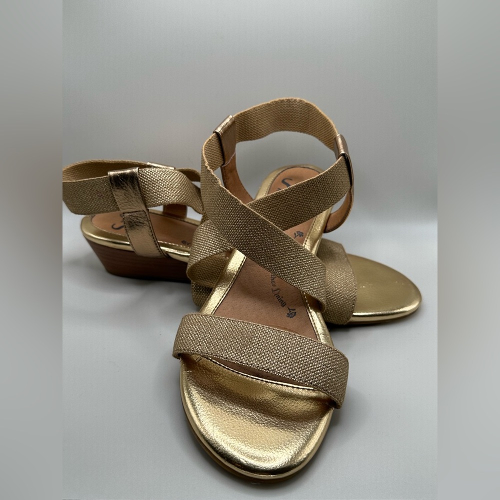 Sofft Gold sandals
